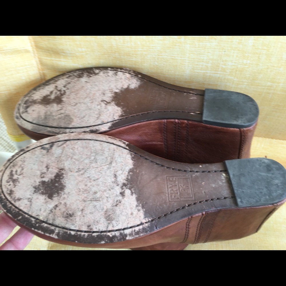 Frye Carson Wedge Bootie - Picture 4 of 6